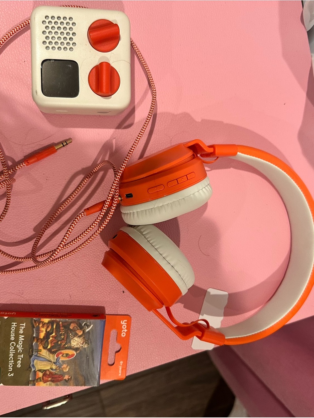 Yoto mini/ headphones and yoto card bundle